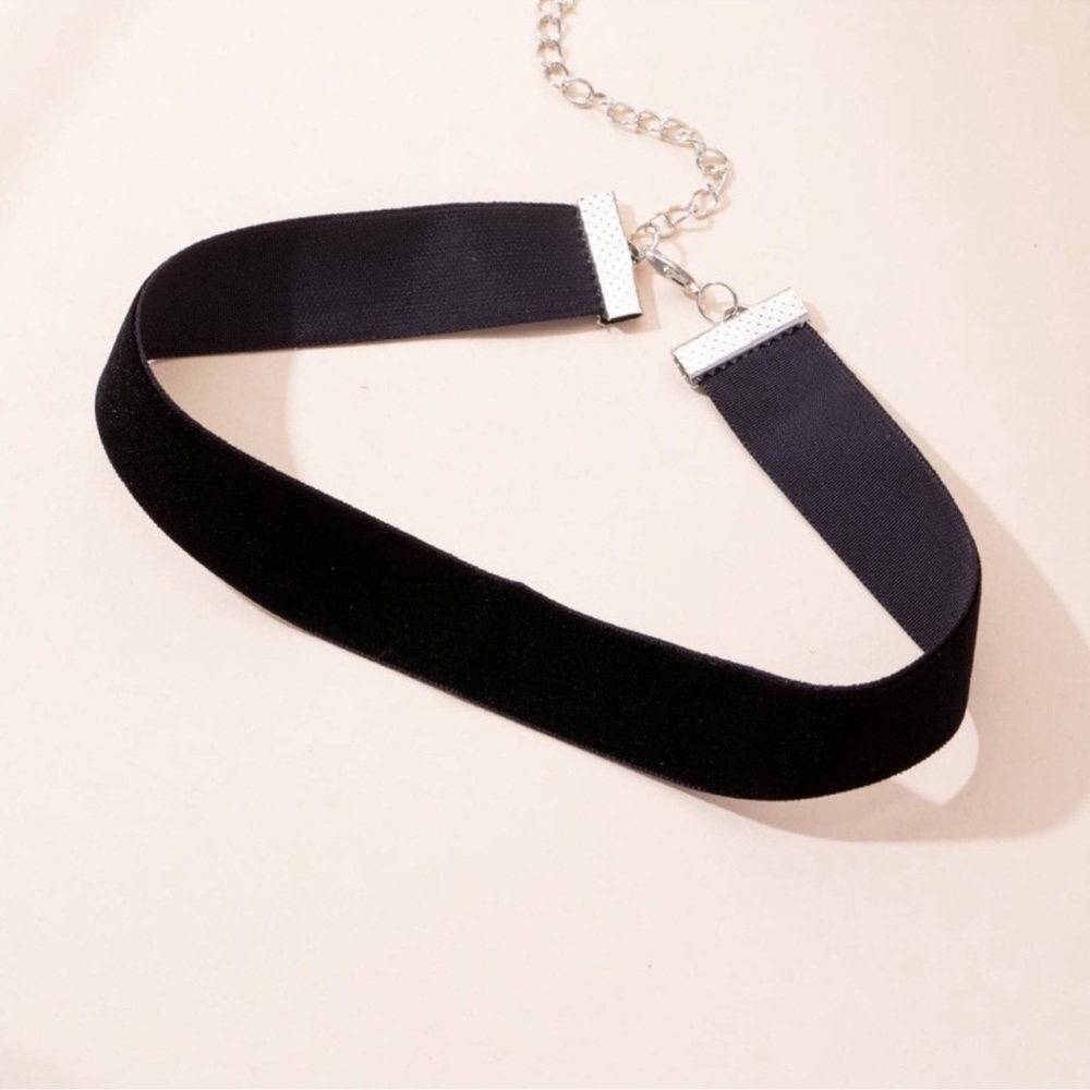 Y2K 90s Black Velvet Chunky Choker Necklace - Picture 3 of 11